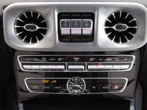 Used 2024 Mercedes-Benz G 63 AMG 4MATIC w/ Manufactur Interior Package image 21