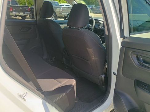 Used 2024 Nissan Rogue S AWD/4WD image 16