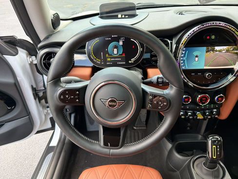 Used 2024 MINI Cooper SE FWD image 27