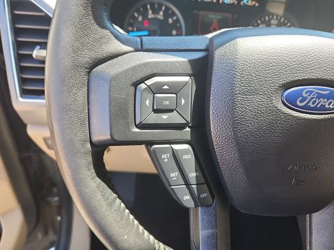 Used 2019 Ford F150 XLT w/ Equipment Group 302A Luxury AWD/4WD image 16