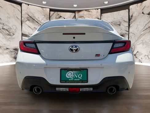 Used 2025 Toyota GR86 Premium w/ ALL Weather Mat Package (TMS) RWD image 7