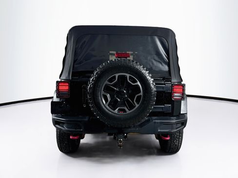 Used 2014 Jeep Wrangler Unlimited Rubicon AWD/4WD image 31