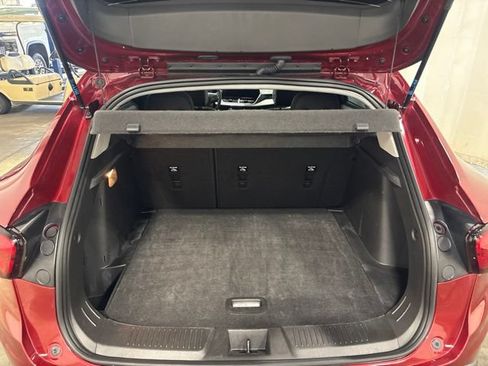 Used 2025 Chevrolet Trax LT FWD image 30