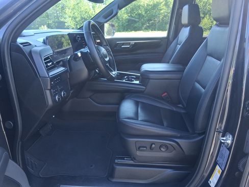 Used 2025 Chevrolet Tahoe LT AWD/4WD image 14