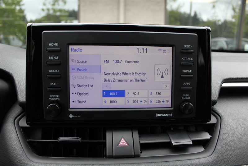 Used 2022 Toyota RAV4 XLE AWD/4WD image 9