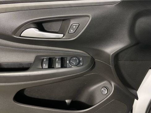 Used 2025 Buick Envista Sport Touring w/ Experience Buick Package FWD image 13