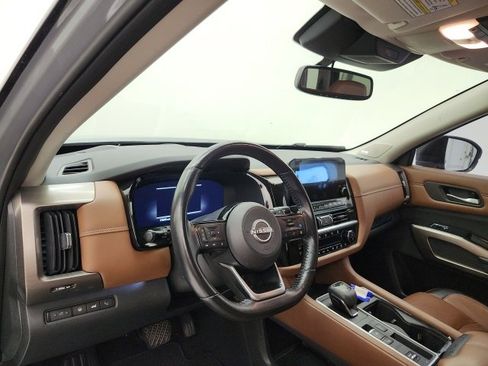 Used 2022 Nissan Pathfinder Platinum w/ Lighting Package (N93) image 13