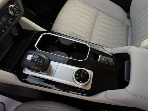 Used 2025 Mitsubishi Outlander SEL FWD image 18