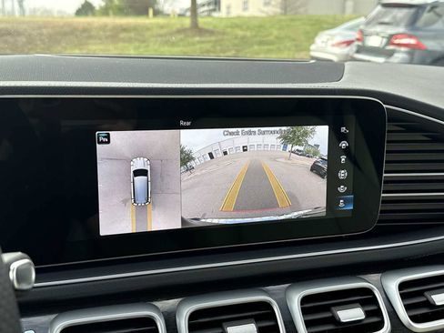 Used 2023 Mercedes-Benz GLS 450 4MATIC image 22