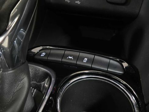 Used 2024 Buick Encore GX Preferred FWD image 27