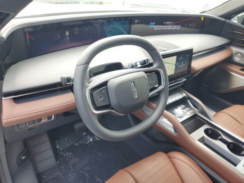 New 2026 Lincoln Nautilus Reserve AWD/4WD image 13