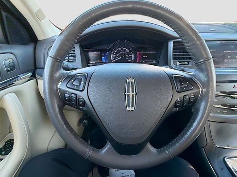 Used 2013 Lincoln MKS image 12