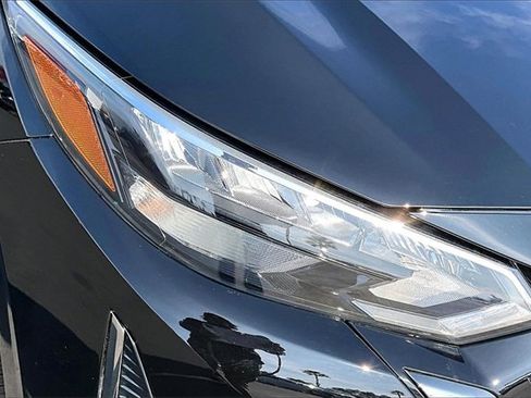 Certified 2025 Nissan Sentra SR w/ SR Premium Package image 31