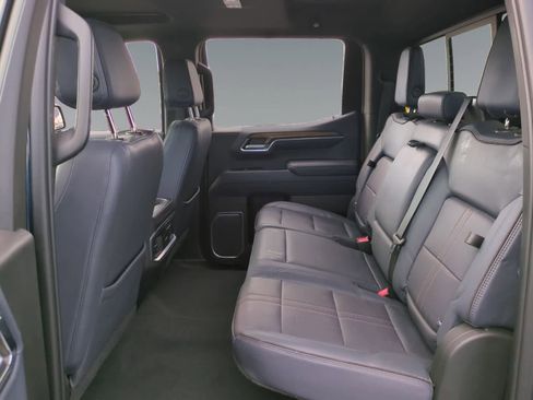 Used 2023 Chevrolet Silverado 1500 High Country w/ Technology Package image 13