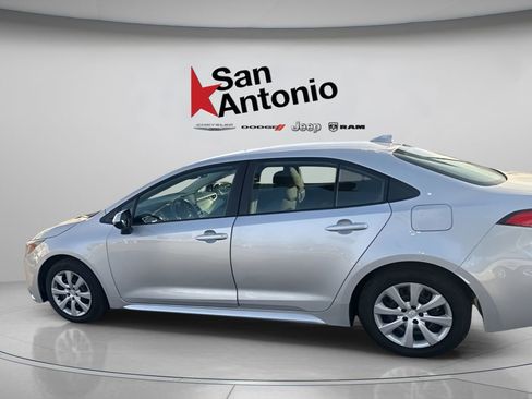 Used 2022 Toyota Corolla LE FWD image 9