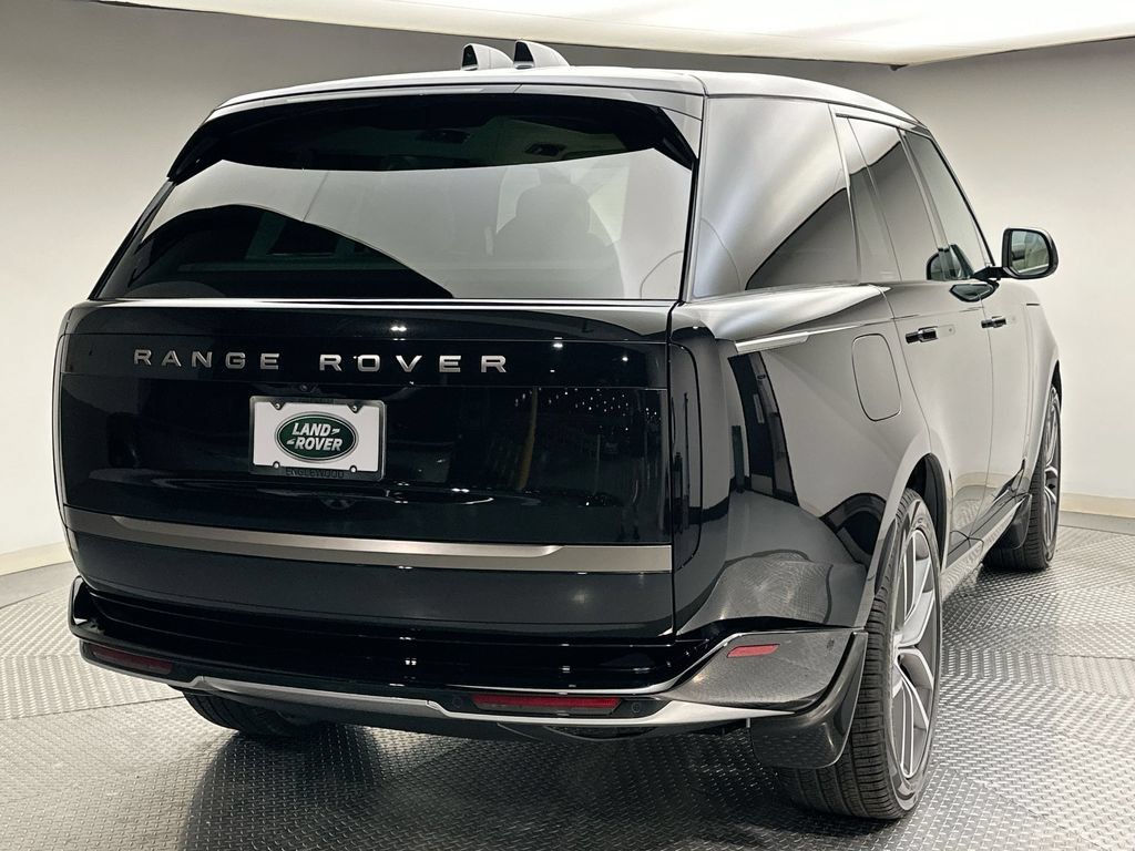 Certified 2025 Land Rover Range Rover SE AWD/4WD image 3