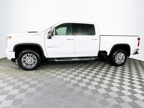 Used 2020 Chevrolet Silverado 2500 High Country w/ Safety Package II image 4