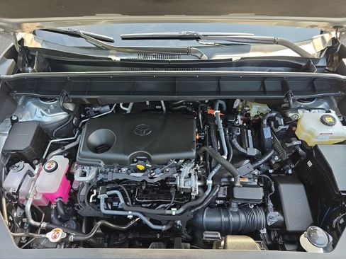 Used 2021 Toyota Highlander Limited FWD image 31