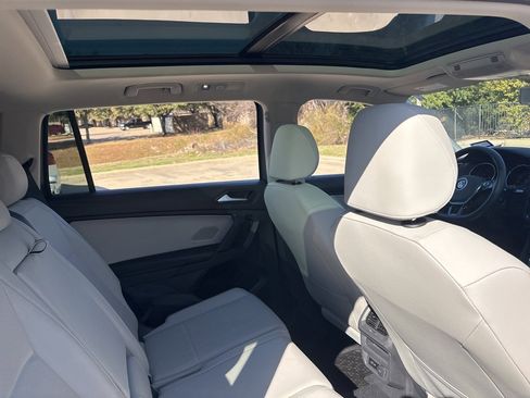 Used 2019 Volkswagen Tiguan SE image 10