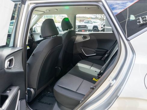 Used 2025 Kia Soul S image 14