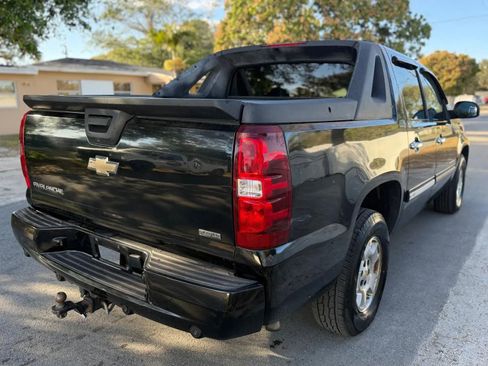 Used 2010 Chevrolet Avalanche LS w/ Convenience Package image 7