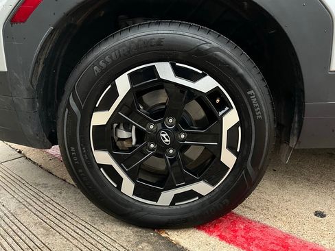 Used 2025 Hyundai Santa Fe SEL image 9