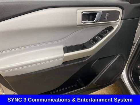 Used 2021 Ford Explorer XLT w/ Equipment Group 202A AWD/4WD image 9