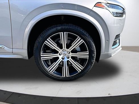Used 2024 Volvo XC90 B5 Plus image 34
