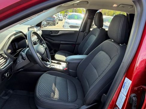 Certified 2023 Ford Escape Active AWD/4WD image 6