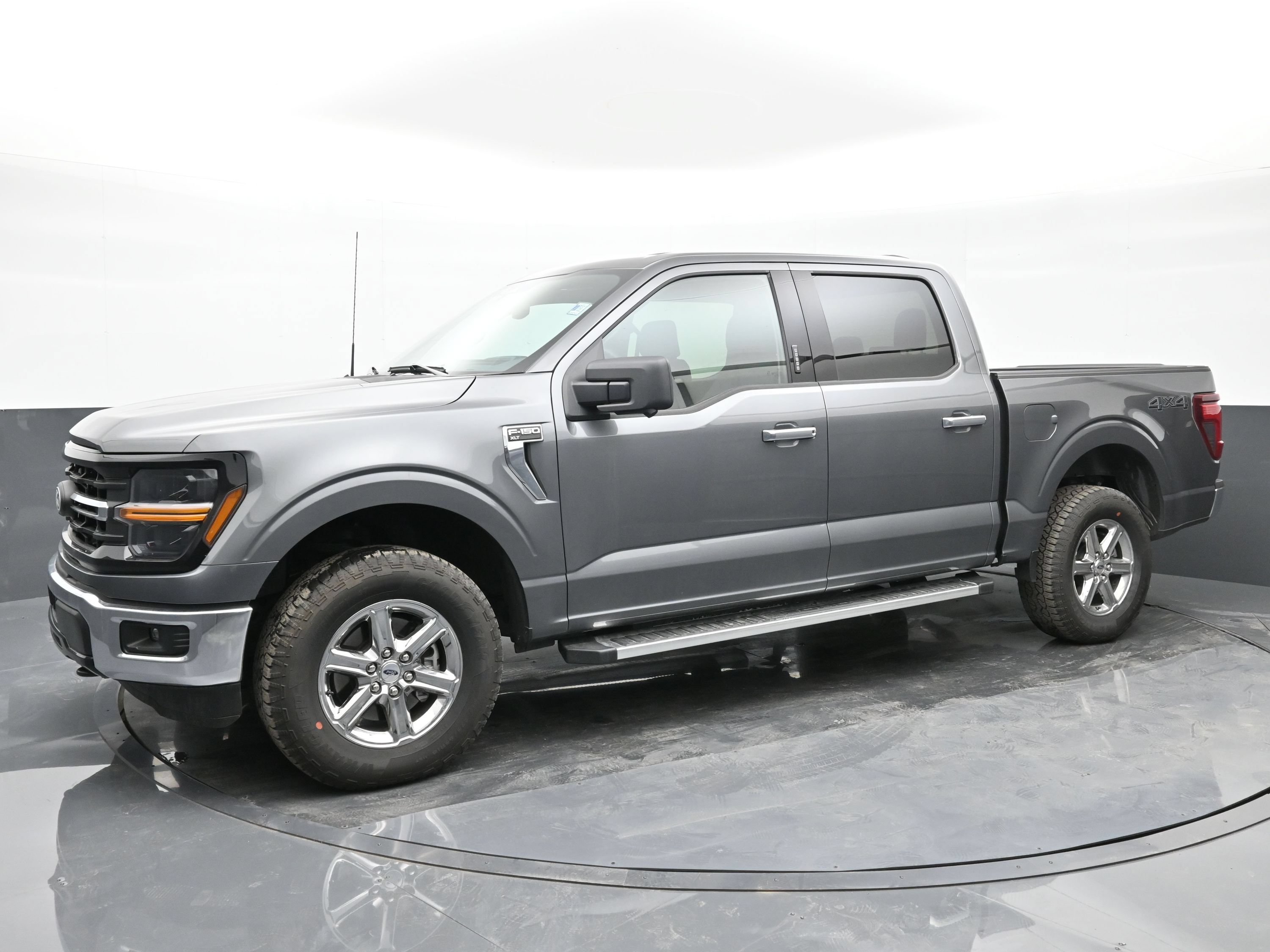 Used 2024 Ford F150 XLT AWD/4WD image 4