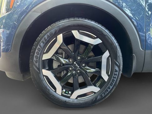 Used 2023 Kia Telluride EX w/ EX Captain's Chair Package FWD image 15