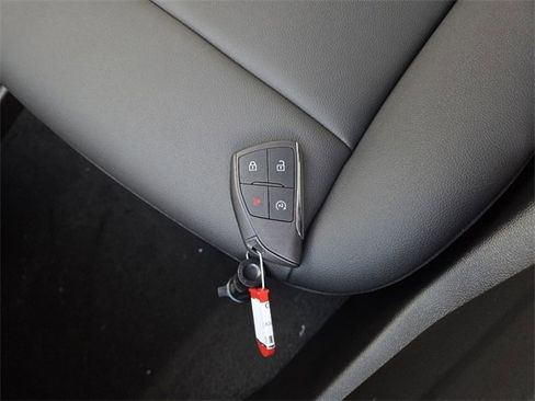 New 2026 GMC Canyon Elevation w/ Convenience Package image 39