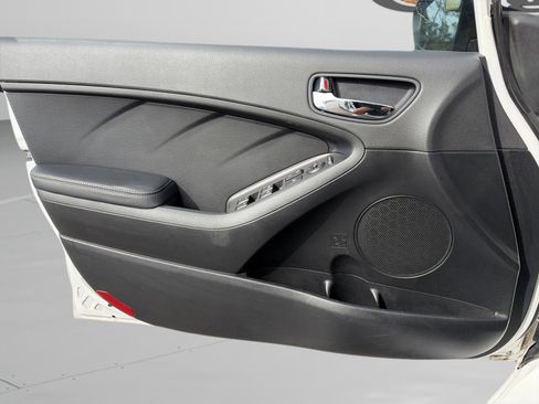 Used 2016 Kia Forte EX image 26