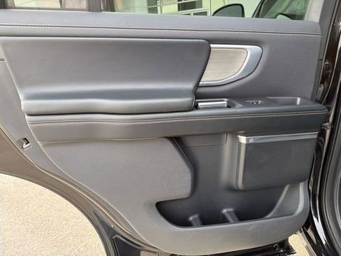 Used 2025 Ford Expedition Platinum AWD/4WD image 56