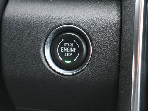 Used 2026 GMC Acadia Elevation w/ Elevation Premium Package FWD image 19