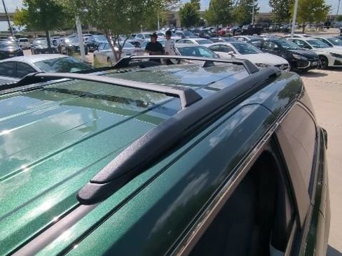 Used 2026 Toyota Sienna XLE FWD image 7