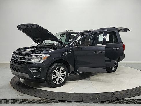 Used 2022 Ford Expedition Limited RWD image 11