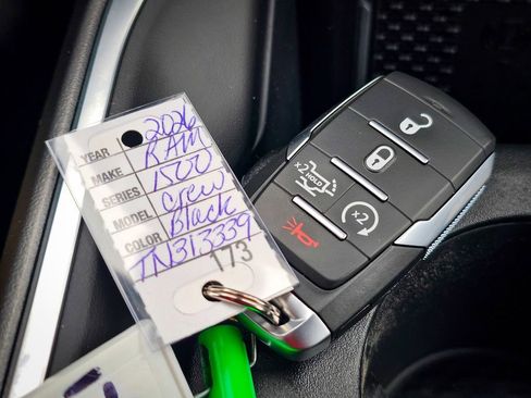 New 2026 RAM 1500 4x4 Crew Cab image 40