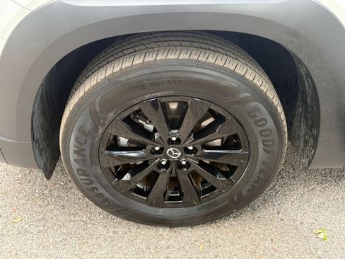 Used 2025 MAZDA CX-50 AWD 2.5 S w/ Premium Package image 32