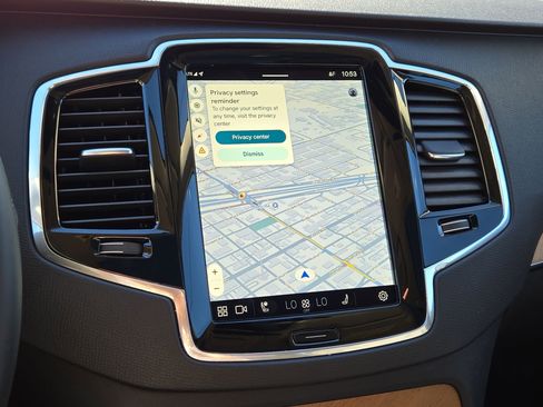 Used 2025 Volvo XC90 B5 Plus w/ Protection Package Premier image 19