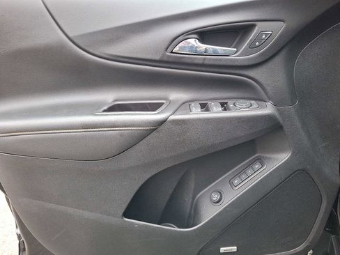 Used 2019 Chevrolet Equinox Premier image 12
