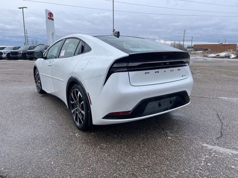 New 2026 Toyota Prius Plug-In Hybrid image 4