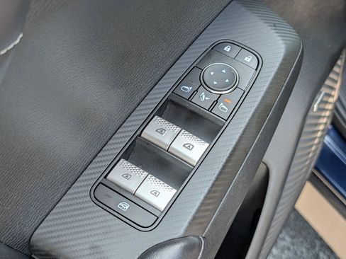 Used 2025 Mitsubishi Outlander SE FWD image 15
