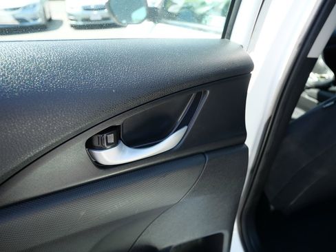 Used 2019 Honda Insight EX image 25
