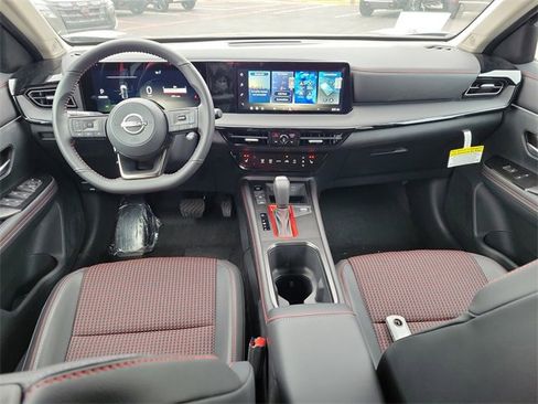 New 2026 Nissan Kicks SR w/ Cold Weather Package image 14