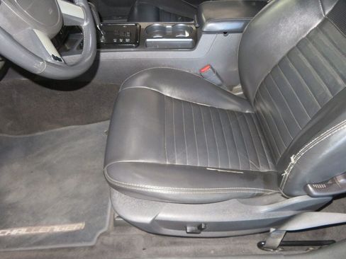 Used 2010 Dodge Challenger R/T RWD image 19