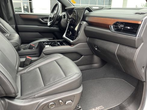 Used 2025 GMC Yukon Denali image 18