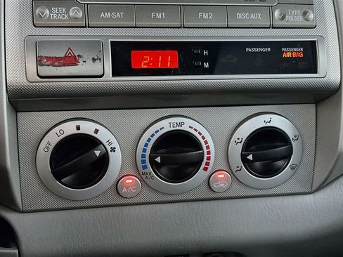 Used 2011 Toyota Tacoma PreRunner w/ TRD Sport Pkg RWD image 15