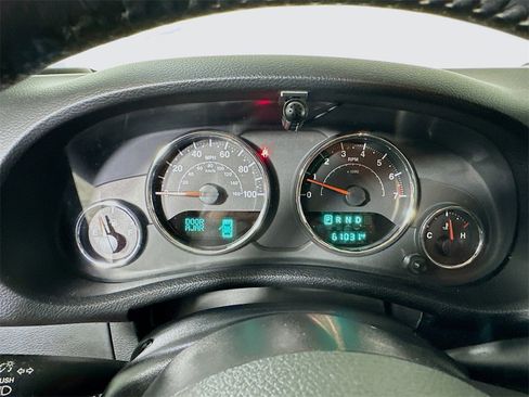 Used 2018 Jeep Wrangler Sport image 12