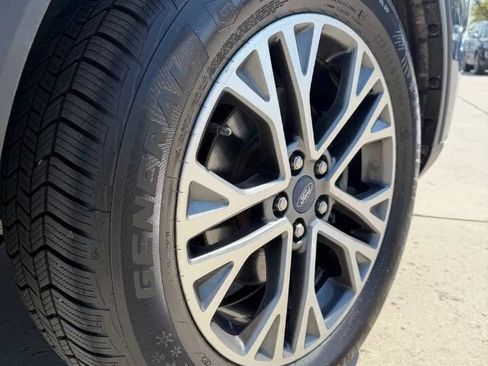Used 2020 Ford Escape SEL AWD/4WD image 9